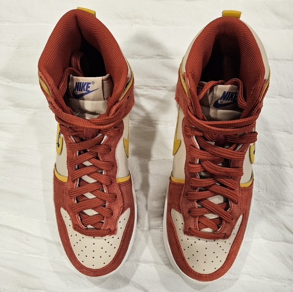 NIKE Dunk High Up 'Cinnabar' - Picture 3 of 9